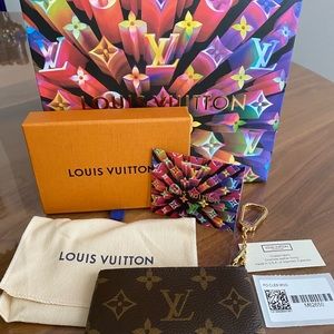 🔺SOLD🔺Louis Vuitton Pochette Cles in monogram